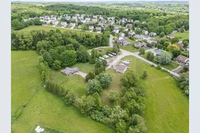 40 Peters Rd, Hempfield Township, PA 15601 - Photo 2