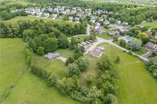 40 Peters Rd, Hempfield Township, PA 15601 - Photo 2