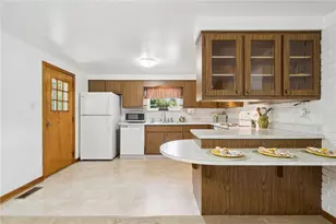 40 Peters Rd, Hempfield Township, PA 15601 - Photo 10