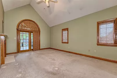 33 Hawthorne Ln, Irwin, PA 15642 - Photo 18