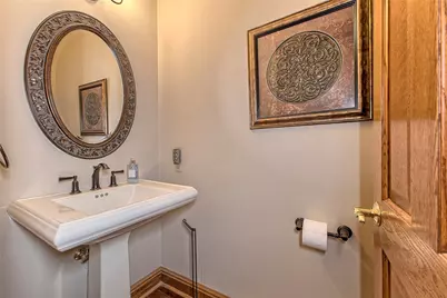 33 Hawthorne Ln, Irwin, PA 15642 - Photo 32