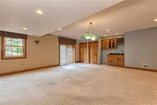 33 Hawthorne Ln, Irwin, PA 15642 - Photo 44