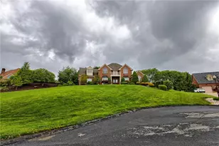 33 Hawthorne Ln, Irwin, PA 15642 - Photo 2