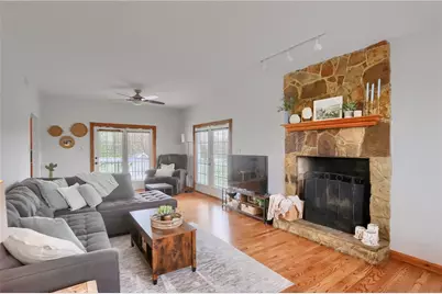 635 Cameron Rd, Hickory Township, PA 16101 - Photo 10