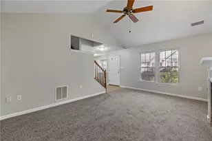 714 Spencer Woods Dr, Pittsburgh, PA 15116 - Photo 8