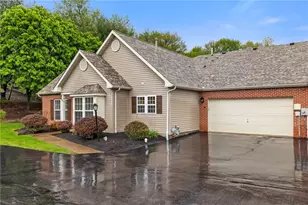 714 Spencer Woods Dr, Pittsburgh, PA 15116 - Photo 2