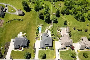 1010 Augusta Cir, North Huntingdon, PA 15642 - Photo 36