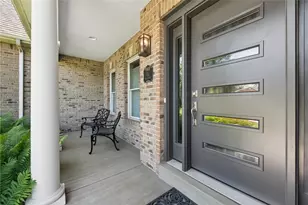 1010 Augusta Cir, North Huntingdon, PA 15642 - Photo 2