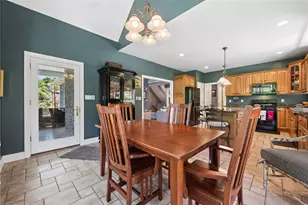 1010 Augusta Cir, North Huntingdon, PA 15642 - Photo 4