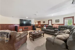 1010 Augusta Cir, North Huntingdon, PA 15642 - Photo 24