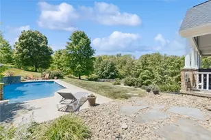 1010 Augusta Cir, North Huntingdon, PA 15642 - Photo 32