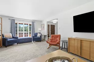 2483 Southvue Dr, Pittsburgh, PA 15241 - Photo 6