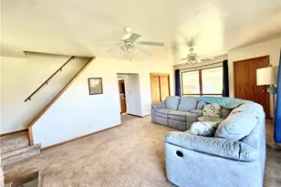 320 N Cascade St, New Castle, PA 16101 - Photo 4