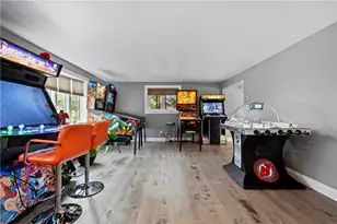 2347 Casswell Dr, Bethel Park, PA 15102 - Photo 4