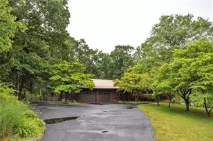 6229 Terry Ln, Washington Township, PA 15668 - Photo 4