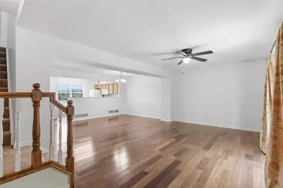 402 Berrington Ct, Bethel Park, PA 15102 - Photo 8