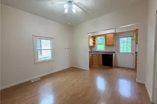 11 North St, Canonsburg, PA 15317 - Photo 10