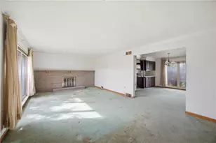 4104 Burnsire Dr, Irwin, PA 15642 - Photo 12