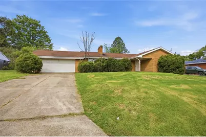 4104 Burnsire Dr, Irwin, PA 15642 - Photo 4