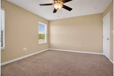 229 W Country Barn Rd, Chartiers, PA 15342 - Photo 36