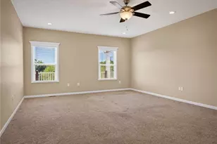 229 W Country Barn Rd, Chartiers, PA 15342 - Photo 20