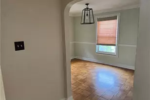633 Crystal Dr, Pittsburgh, PA 15228 - Photo 6