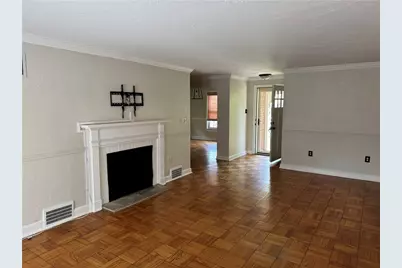 633 Crystal Dr, Pittsburgh, PA 15228 - Photo 4