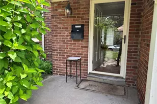 633 Crystal Dr, Pittsburgh, PA 15228 - Photo 2