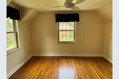 633 Crystal Dr, Pittsburgh, PA 15228 - Photo 24