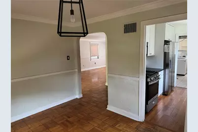 633 Crystal Dr, Pittsburgh, PA 15228 - Photo 8