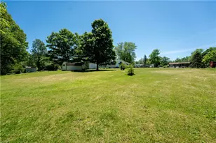 126 Lapeer Dr, South Beaver Township, PA 15010 - Photo 4