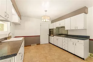 126 Lapeer Dr, South Beaver Township, PA 15010 - Photo 12