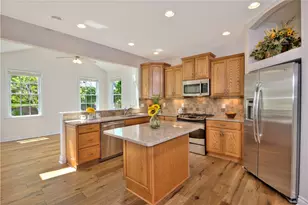 3104 Ambassador Ln, Adams Township, PA 16059 - Photo 10