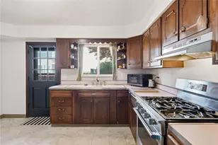 5258 Dresden Wy, Pittsburgh, PA 15201 - Photo 12