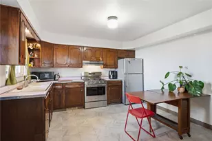 5258 Dresden Wy, Pittsburgh, PA 15201 - Photo 8