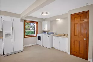 1155 Folkstone Dr, Pittsburgh, PA 15243 - Photo 14