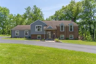 5190 Windy Hill Dr, Hampton, PA 15044 - Photo 1