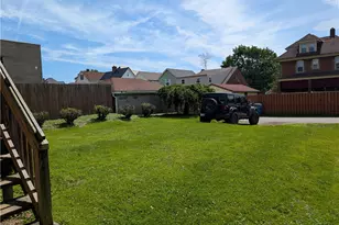 32 S 3rd St, Youngwood, PA 15697 - Photo 8