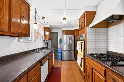 5210 Celia Pl, Friendship Park, PA 15224 - Photo 8