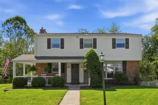 121 Point Vue Dr, Ross Twp, PA 15237 - Photo 1