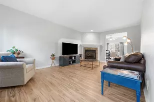 2426 Rochester Rd, Pittsburgh, PA 15143 - Photo 8