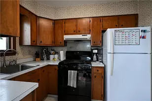 1612 Harrison Ave, Jeannette, PA 15644 - Photo 8
