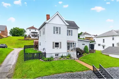 118 Center Ave, Mt Pleasant Boro, PA 15666 - Photo 2