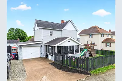 118 Center Ave, Mt Pleasant Boro, PA 15666 - Photo 4