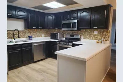 411 Sussex Dr, Cranberry Township, PA 16066 - Photo 2