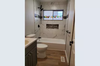 411 Sussex Dr, Cranberry Township, PA 16066 - Photo 6