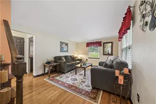 2901 Ponderosa Dr, Pittsburgh, PA 15101 - Photo 4