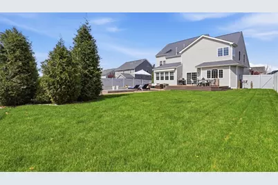 5006 Firwood Dr, Cecil, PA 15317 - Photo 4