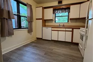 2064 Dartmore St, Pittsburgh, PA 15210 - Photo 10