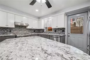 1615 Wicklines Ln, Pittsburgh, PA 15212 - Photo 8
